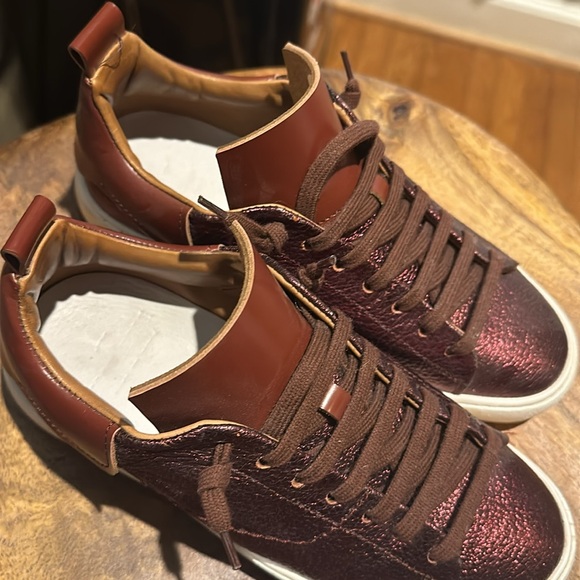 Red Metallic Esseutesse Sneakers size 36 - Picture 6 of 7